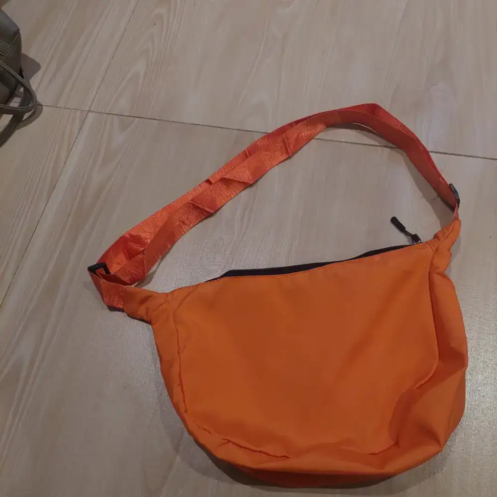 Tas slingbag oren