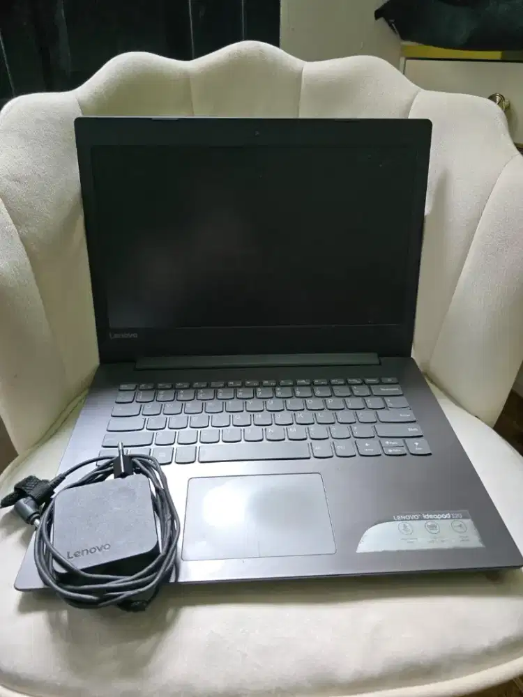 Laptop Lenovo Wrna Hitam