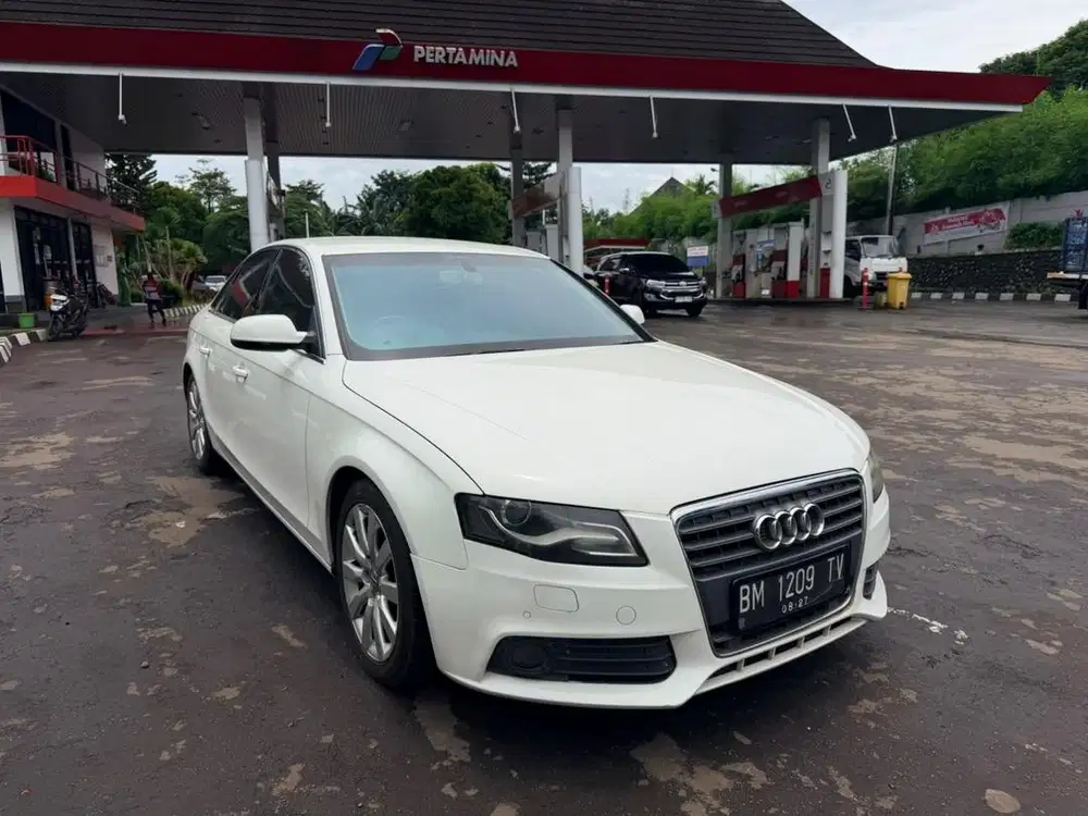 Audi A4 2011 Bensin - JUAL CEPAT JUAL MURAH