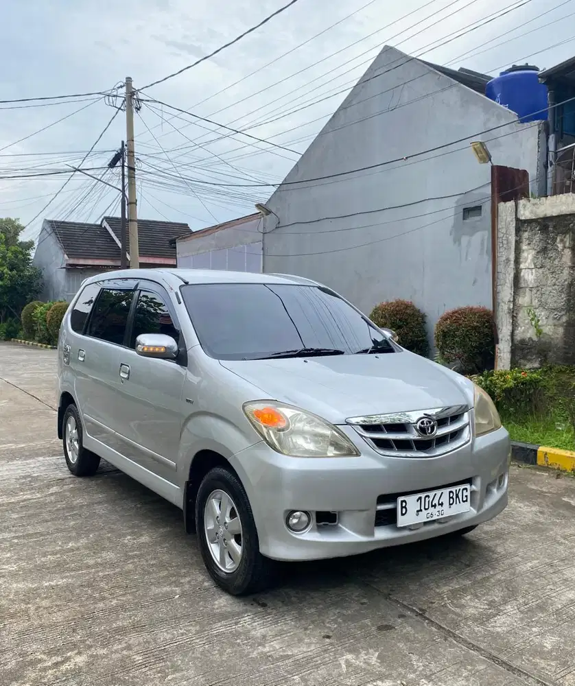 Toyota Avanza 2010 Bensin