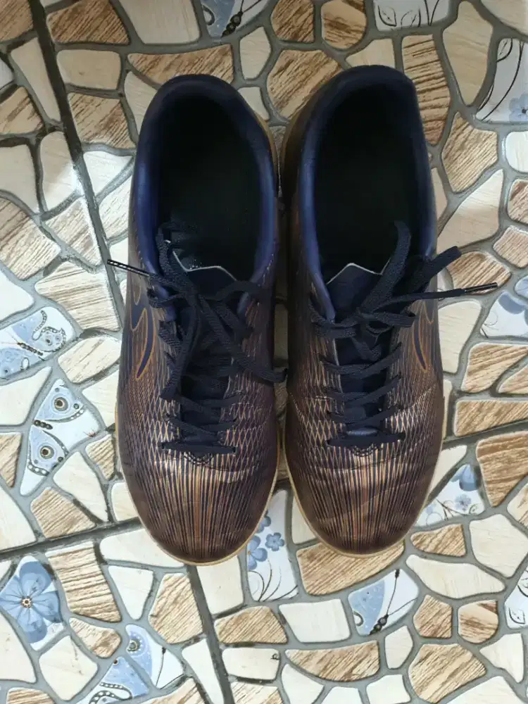 Sepatu Futsal Merk Specs Ukuran 43