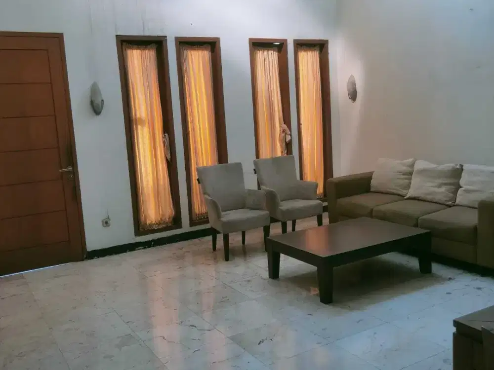 Dijual Rumah Asri Hook Siap Huni di Cluster Flamboyan Alam Sutera