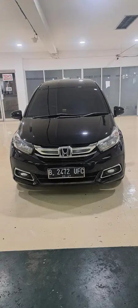 Honda Mobilio E CVT Matic Hitam