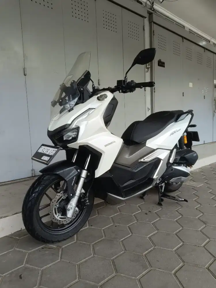 Honda ADV 160 CBS 2023 mulus