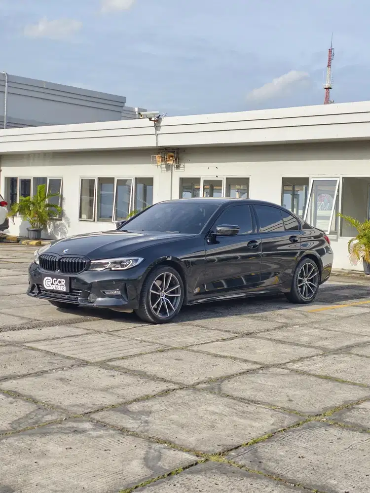 KM 30 RIBUAN! BMW 320i SPORT MATIC BENSIN NIK 2020/2021