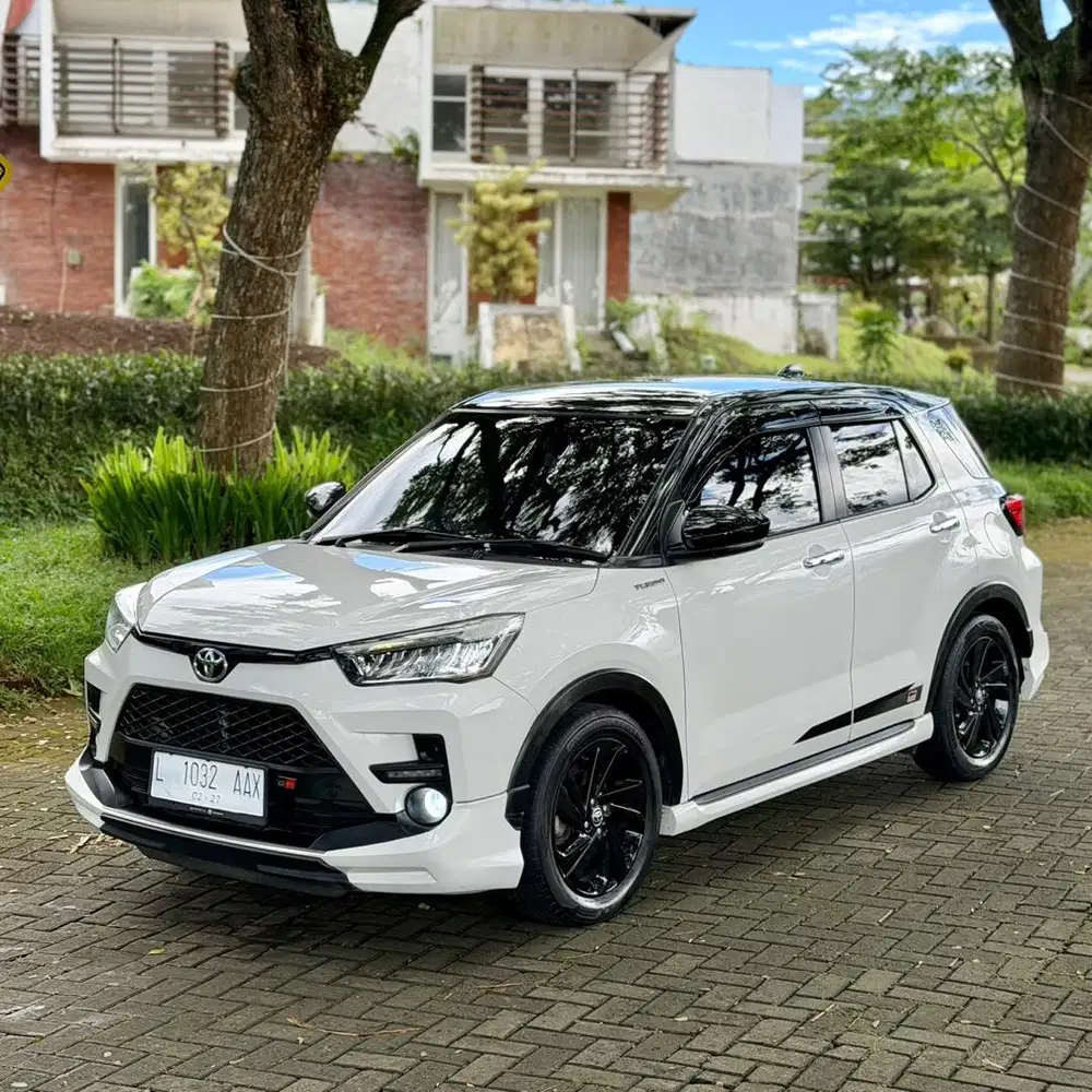 Raize AT GR Sport Two Tone 1.0 Turbo No Minus