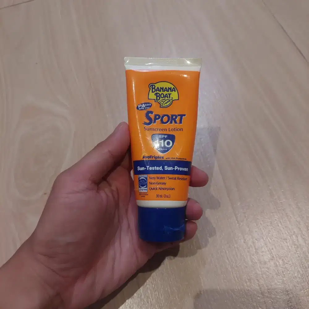 Sun block banana both