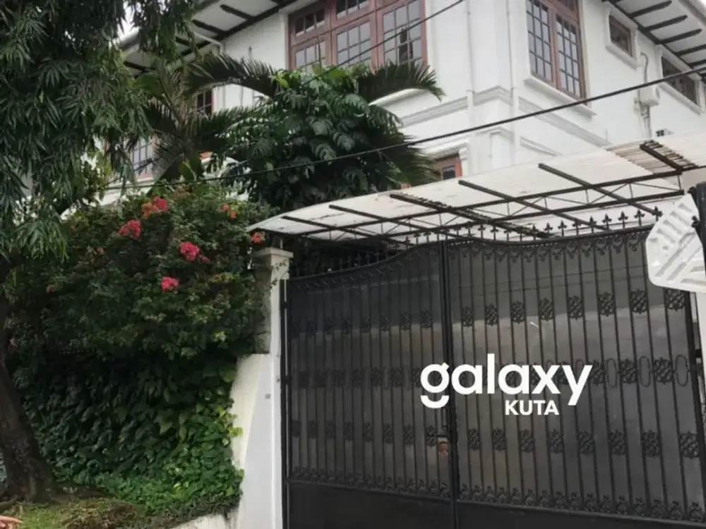 DIJUAL RUMAH LOKASI STRATEGIS DI PONDOK INDAH RESIDENCE JAKARTA SELATAN