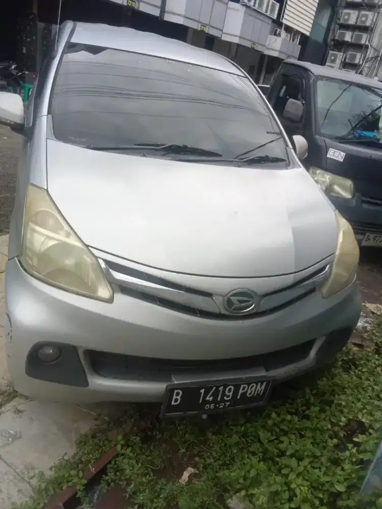 Xenia 1.0 Deluxe AT kondisi bagus.