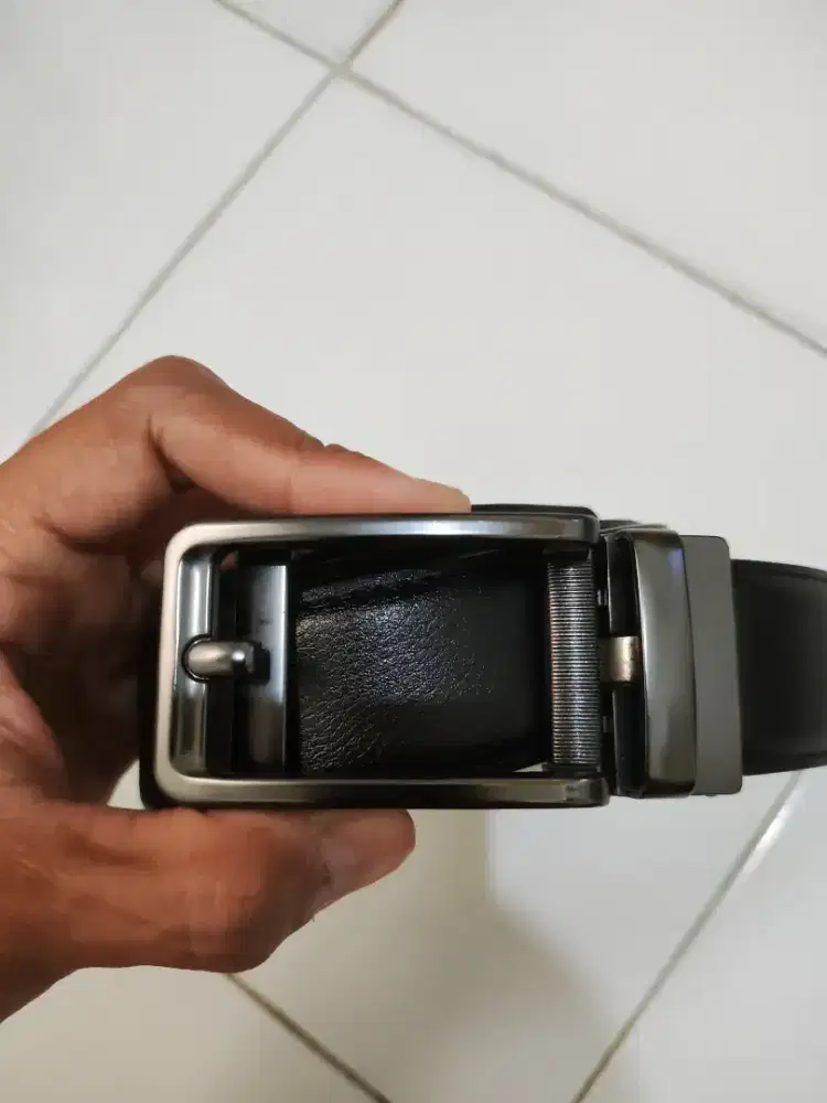 Ikat pinggang bostnaten