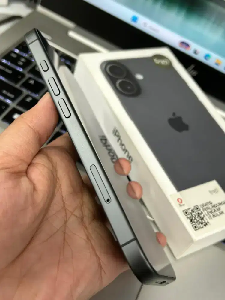 Iphone 17 256 ibox basic 
hb 100% cc 23 fullset mulus