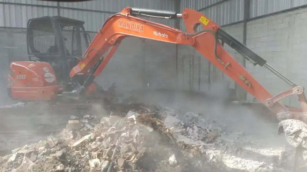 Paket 1 hari 8jam excavator pc 50 & 75