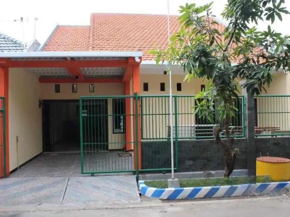 Disewakan rumah siap huni Bratang Binangun dekat pusat kota