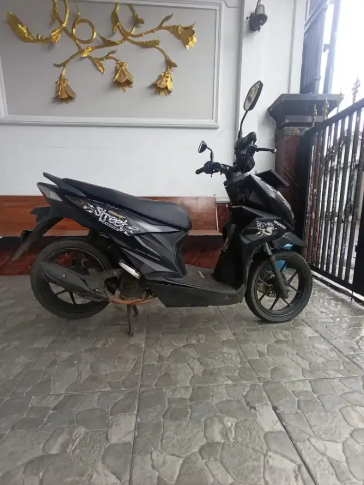 UD ENY MOTOR-HONDA BEAT STREET TAHUN 2022