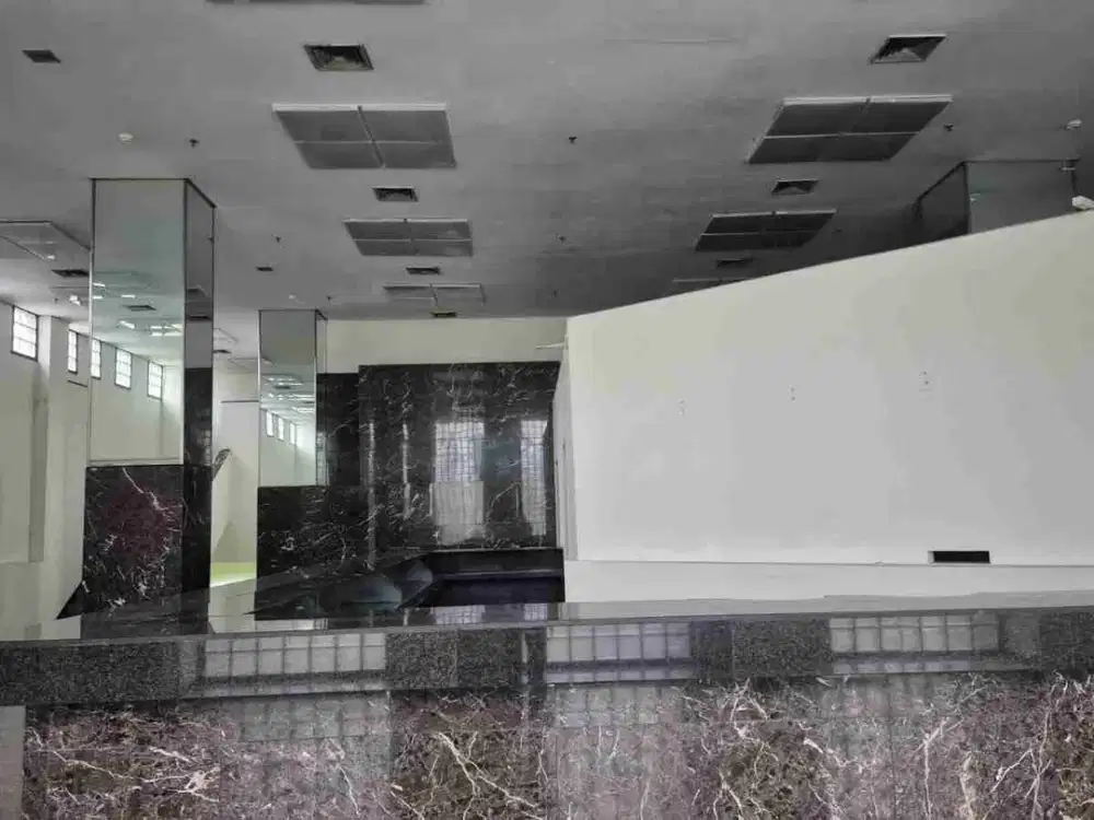 Disewakan Gedung Kantor Ex Bank di Kebon Sirih Menteng