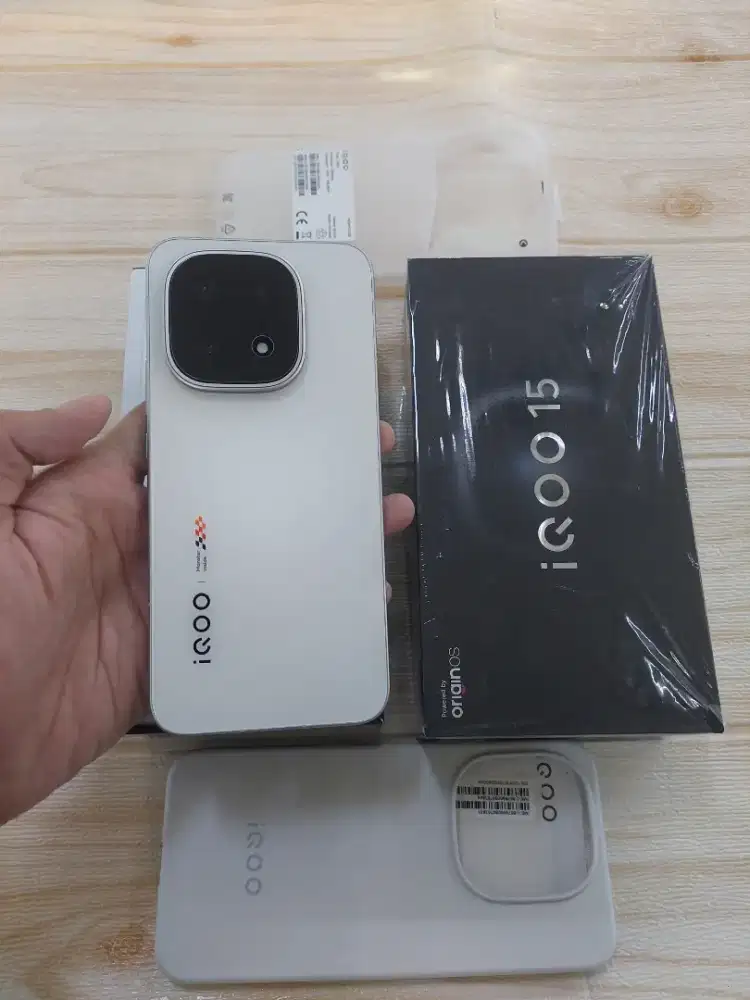 Iqoo 15 16/512 Gb Second Resmi Mulus BH100%