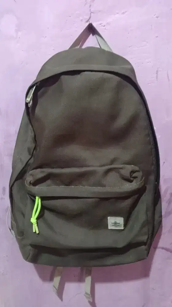 Tas ransel EXSPORT masih bagus kuat
Cocok buat pekerja dan sekolah