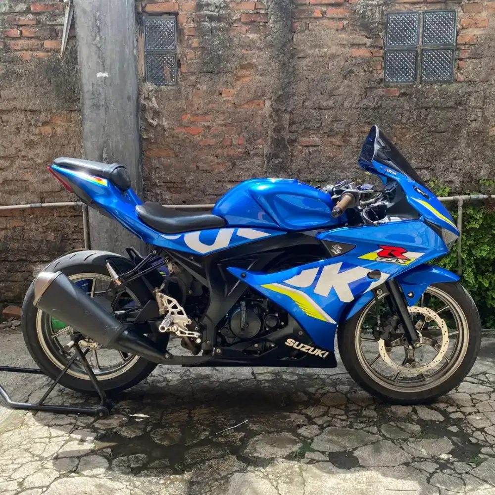 Suzuki gsx 150 tahun 2017