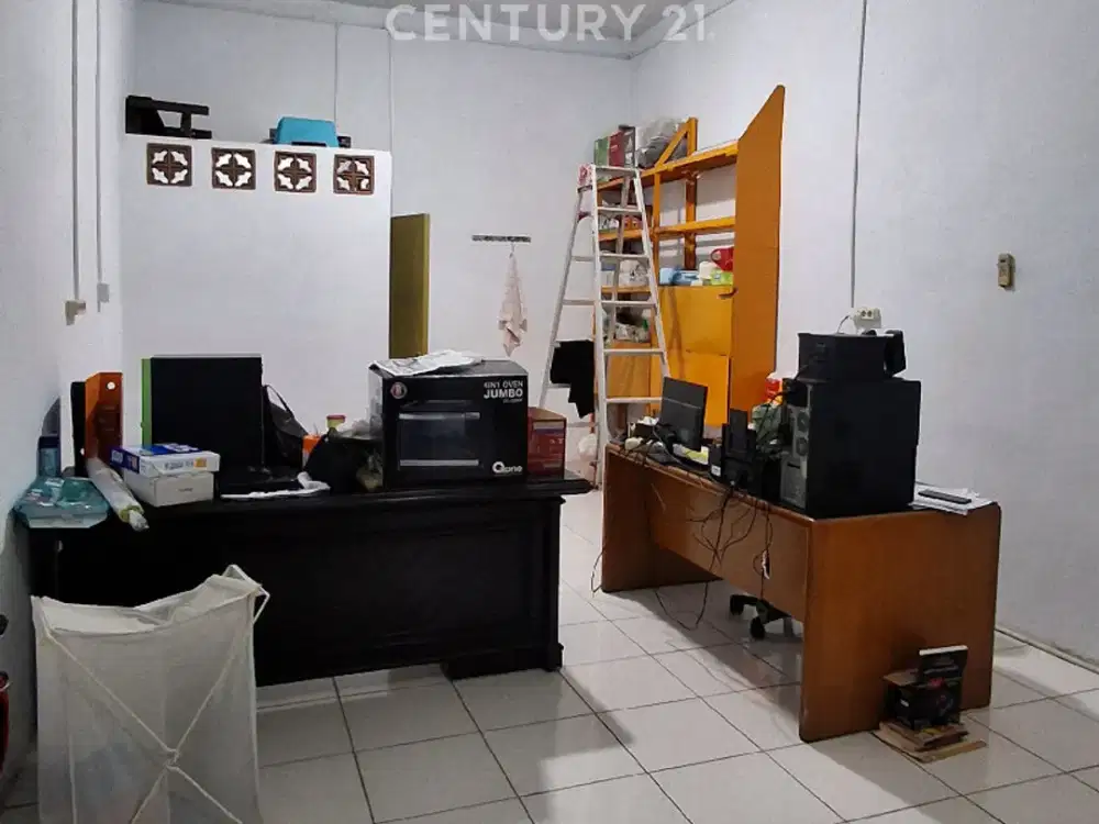 Rumah Nyaman Dan Strategis Di Tiang Bendera Jakarta