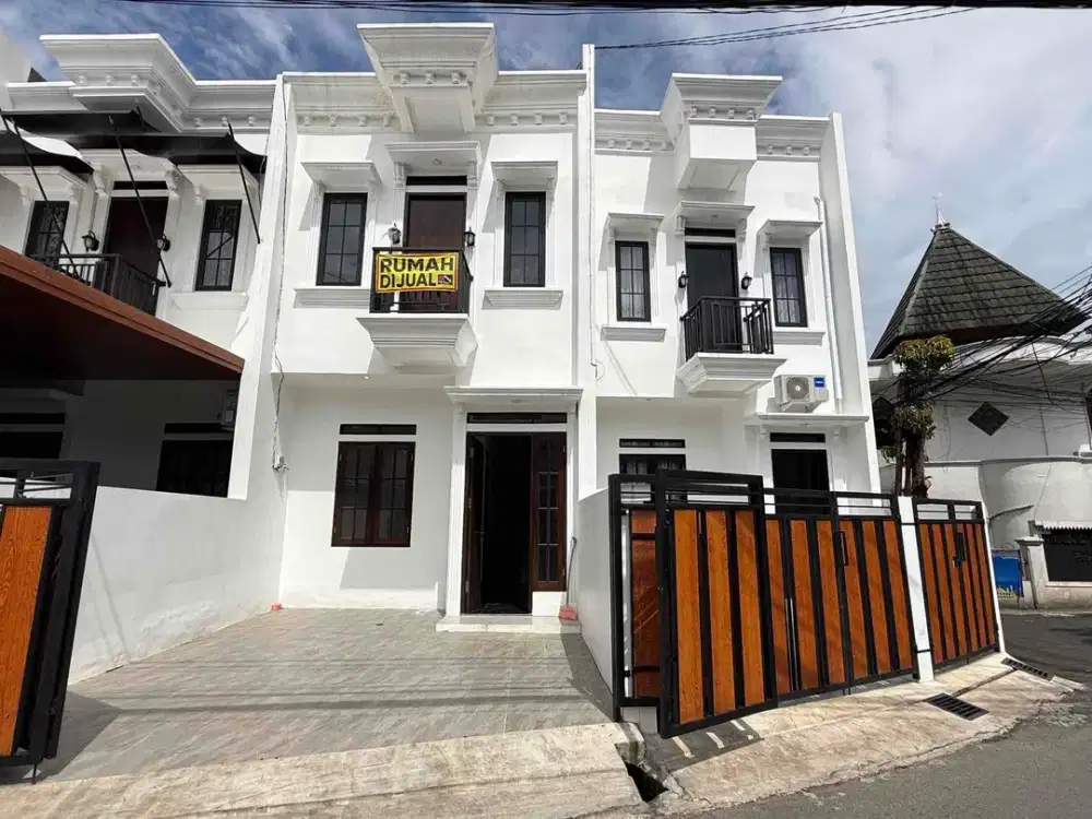 Townhouse Jagakarsa dekat Stasiun Lenteng Agung