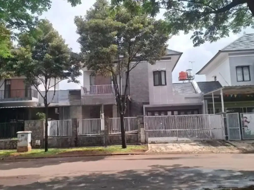 Disewakan Rumah Rapi Pinggir jalan Strategis, bisa untuk Usaha Heliconia Extension Harapan Indah