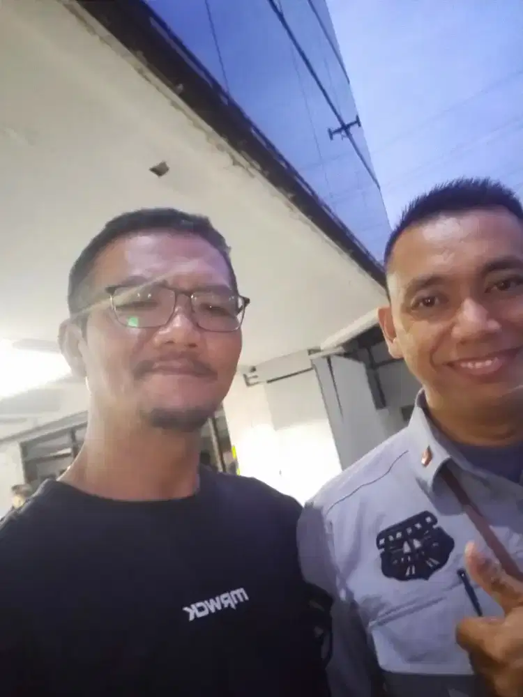 Di cari lowongan sopir pribadi.