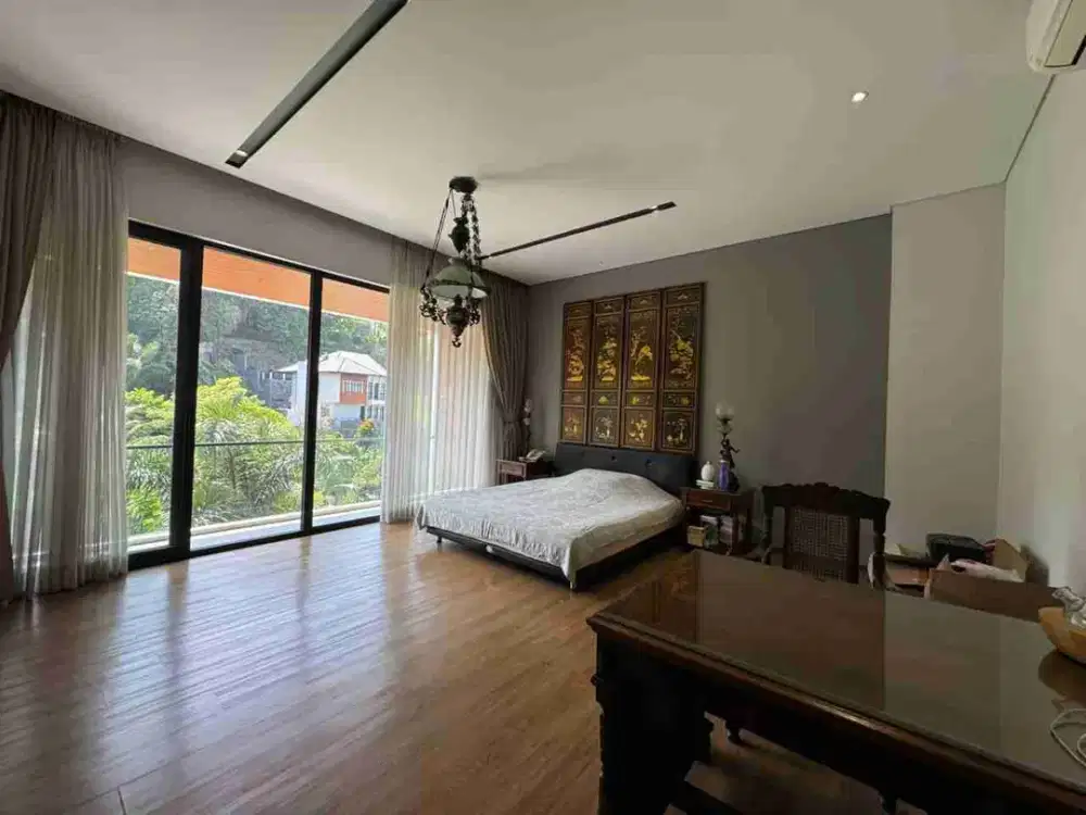 rumah dengan kolam renang mewah cakep lux setra duta