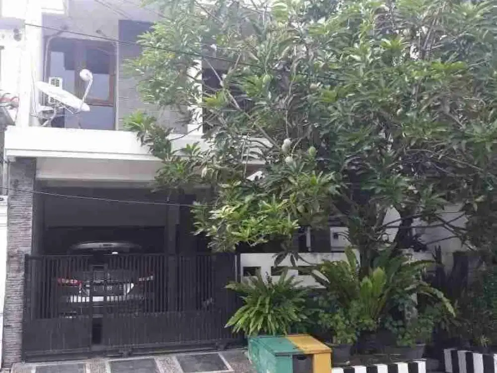 GUNUNGSARI INDAH LEBAR 8‼️Jual Murah Rumah 2 Lantai dekat Wiyung Row Jalan 3 Mobil