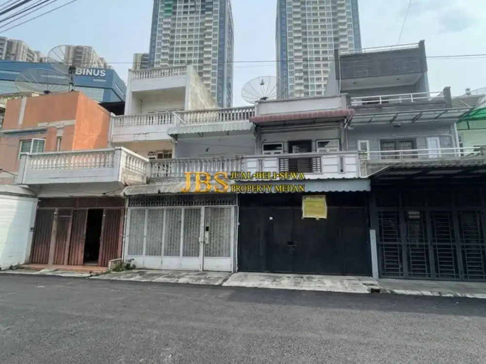 Jual Rumah Kondisi Siap Huni di Jalan Laboratorium 1 (Depan Podomoro) - Medan