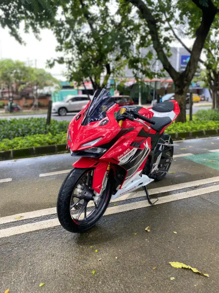 CBR 150R 2023 RED FACELIFT LOW KM