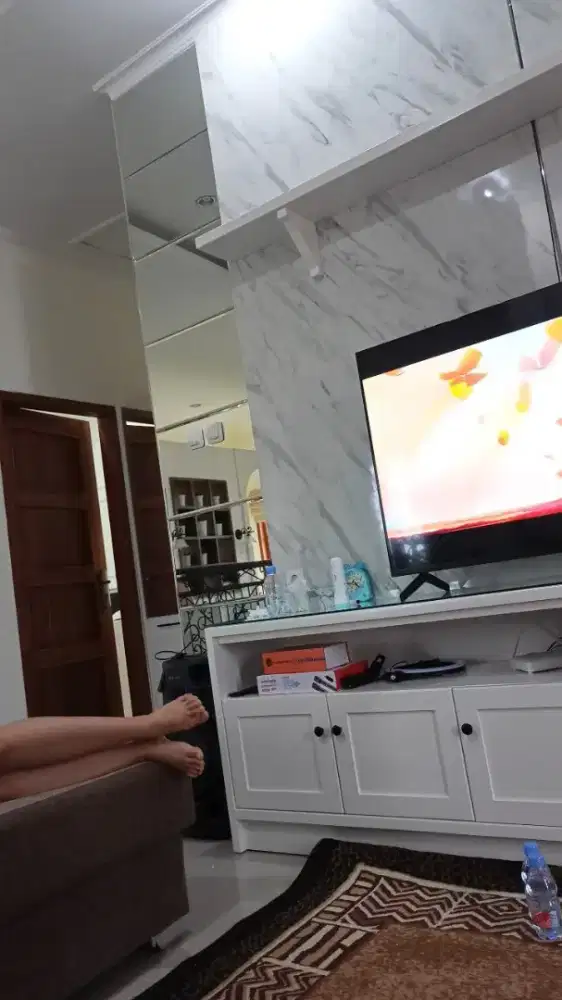 Dicari art muda (perempuan)