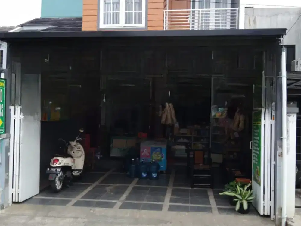 Rumah Pinggir Jalan di Arcamanik Cisaranten Kulon Lokasi Strategis | LA104