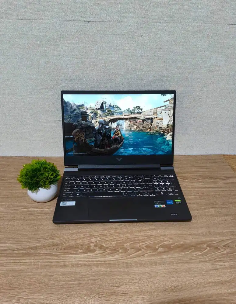 HP Victus Gaming 15-FA0011TX Core i5-12500H 8/512 RTX 3050 Ti 4GB