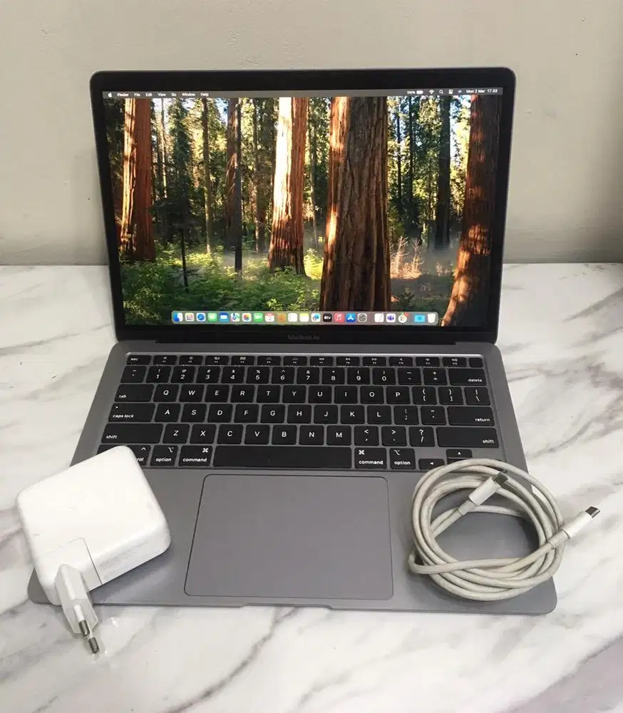 Macbook Air Retina 13 inch 2020