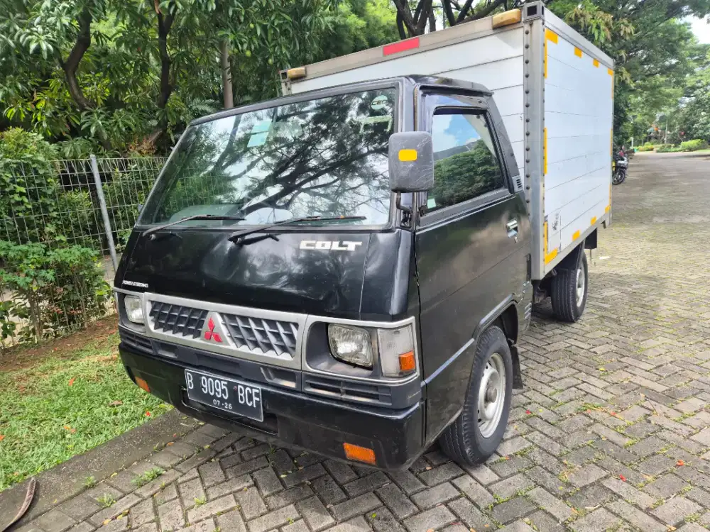 Mitsubishi L300 Box Orian