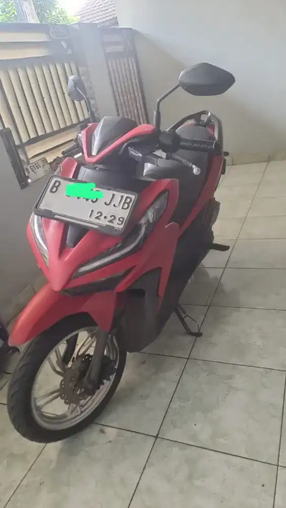Vario 150 red 2019