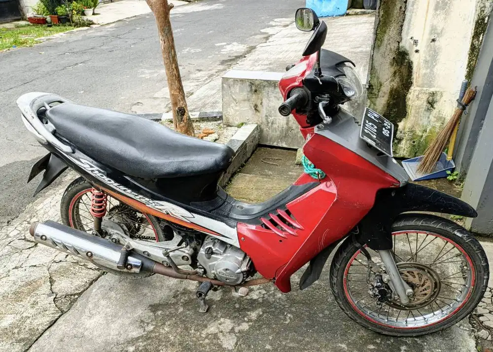 Dijual Suzuki Shogun 125 lengkap STNK BPKB