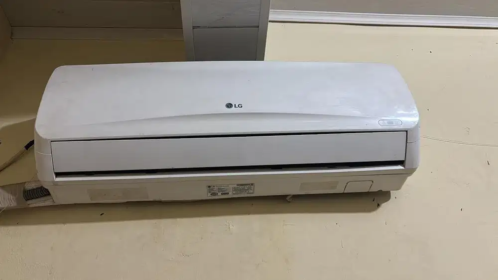 Ac LG 1/2 Pk JUAL CEPAT