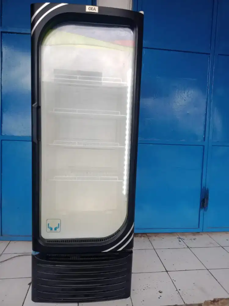 SHOWCASE 4RAK ( GEA )