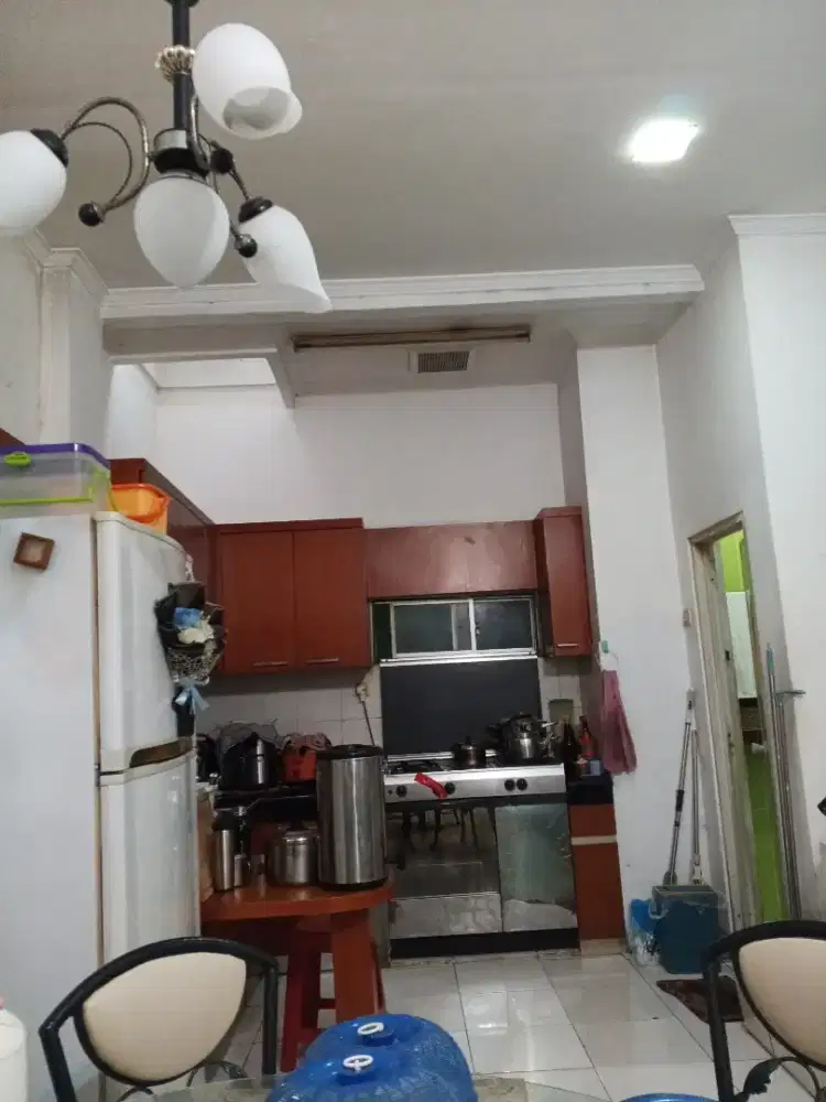 PRT PEMBANTU RUMAH TANGGA