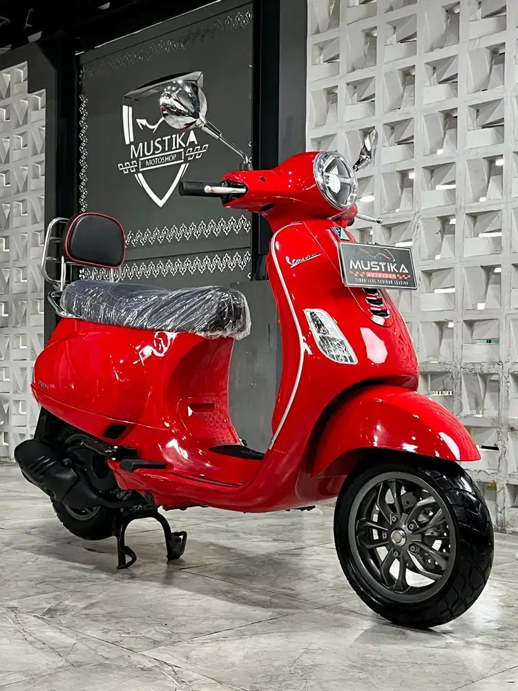 Istimewa ODO 1RB!!Vespa LX 125 iget th 2023 - Ayu Mustika