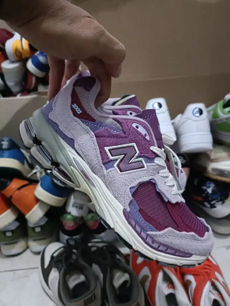 Sepatu NB 2002r protec