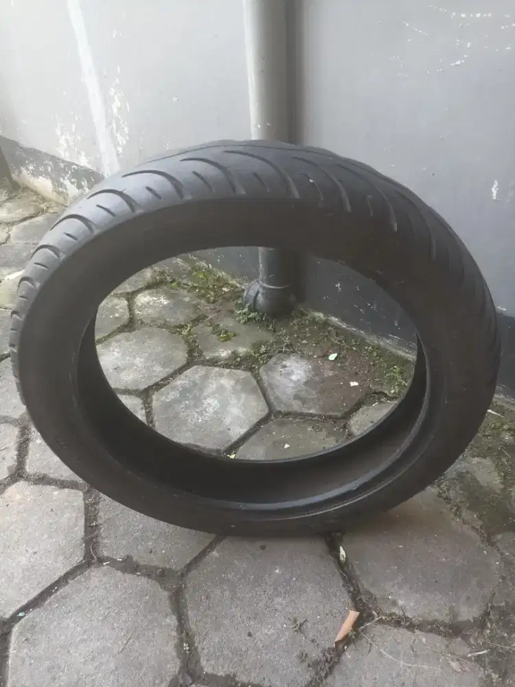 Ban tubeless presa bekas pakai 75%