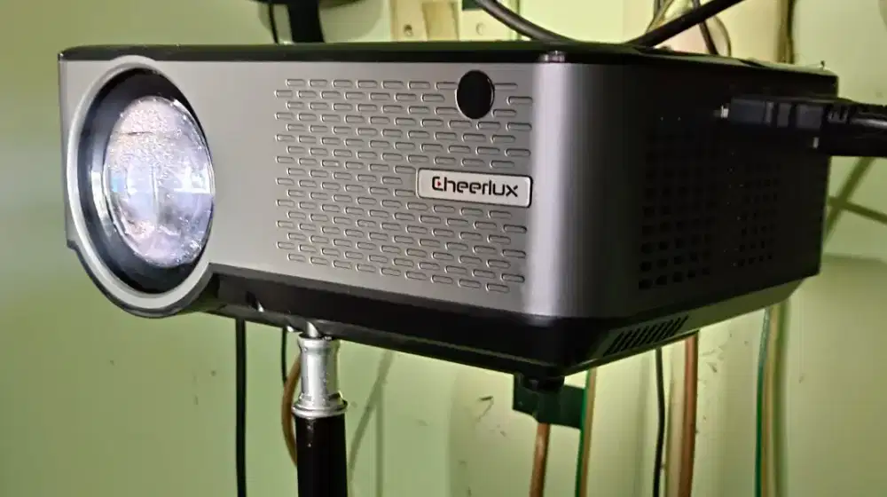 Proyektor cheerlux c9 3200 lumen