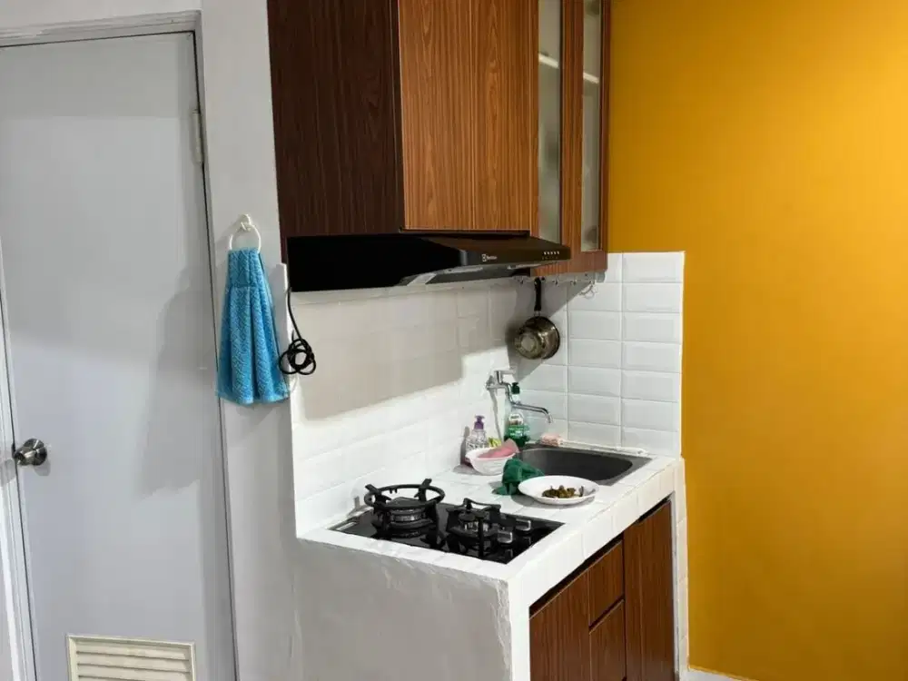 JUAL FULL FURNISHED 2BR Apartemen Green Pramuka City Dekat Salemba