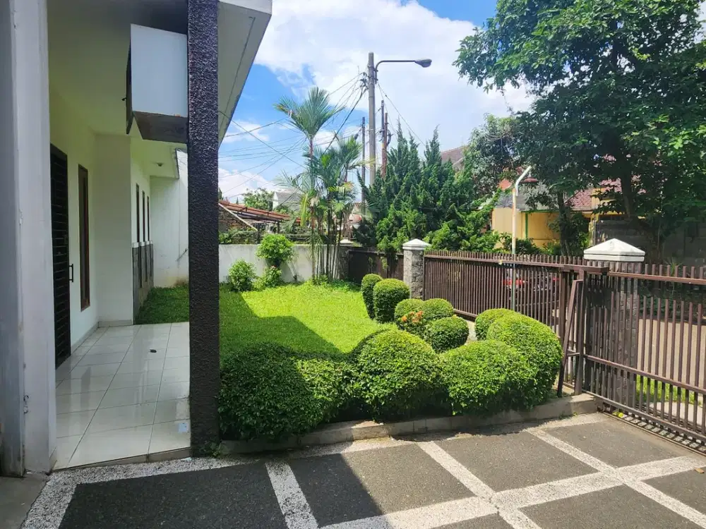 Termurah! Rumah Usaha di Komplek Pasadena Bandung