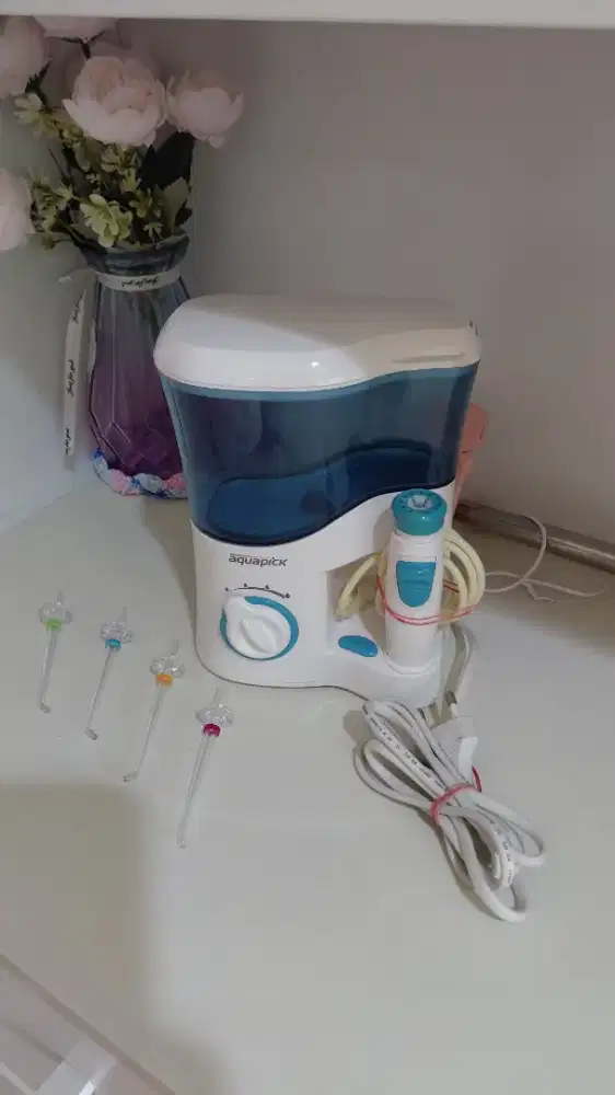 Aquapick AQ-300 Pembersih gigi oral floss water flosser. Anak. Dewasa.
