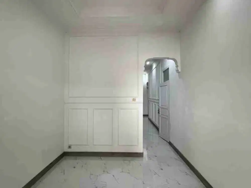 Rumah cantik minimalis
Dekat Asem baris kebon baru 
Tebet akses 1 mobil