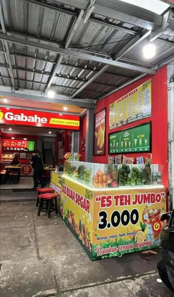 Dibutuhkan karyawati jual ayam goreng & juice