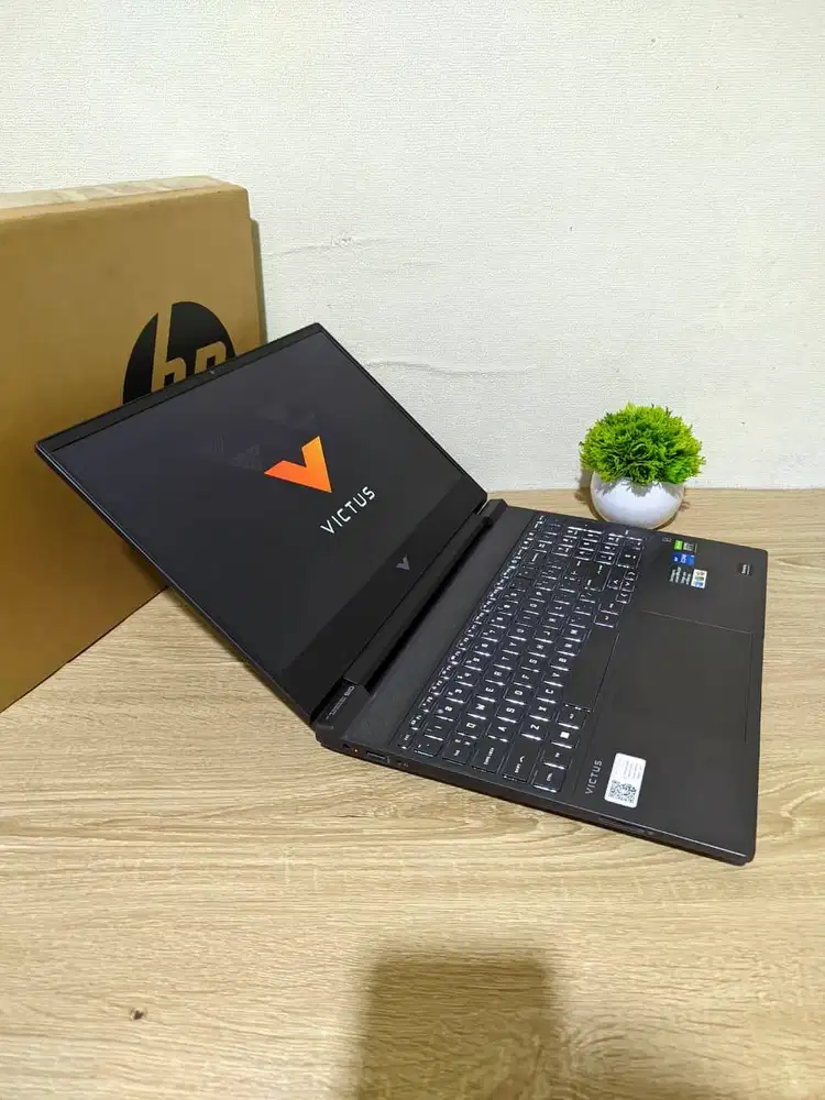 LAPTOP GAMING HP VICTUS 15-FA0011TX INTEL CORE I5-12500H RAM 8/512GB